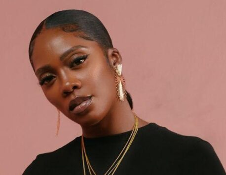 Tiwa Savage performs with Major Lazer at Paris Fashion Week