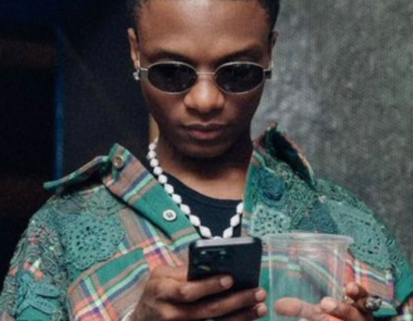 ₦5 Million Reward Offered for Wizkid’s Missing Phone at Nativeland Concert