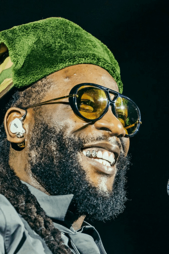 Burna Boy Throws Shade At Davido During Livestream with PlaqueBoyMax
